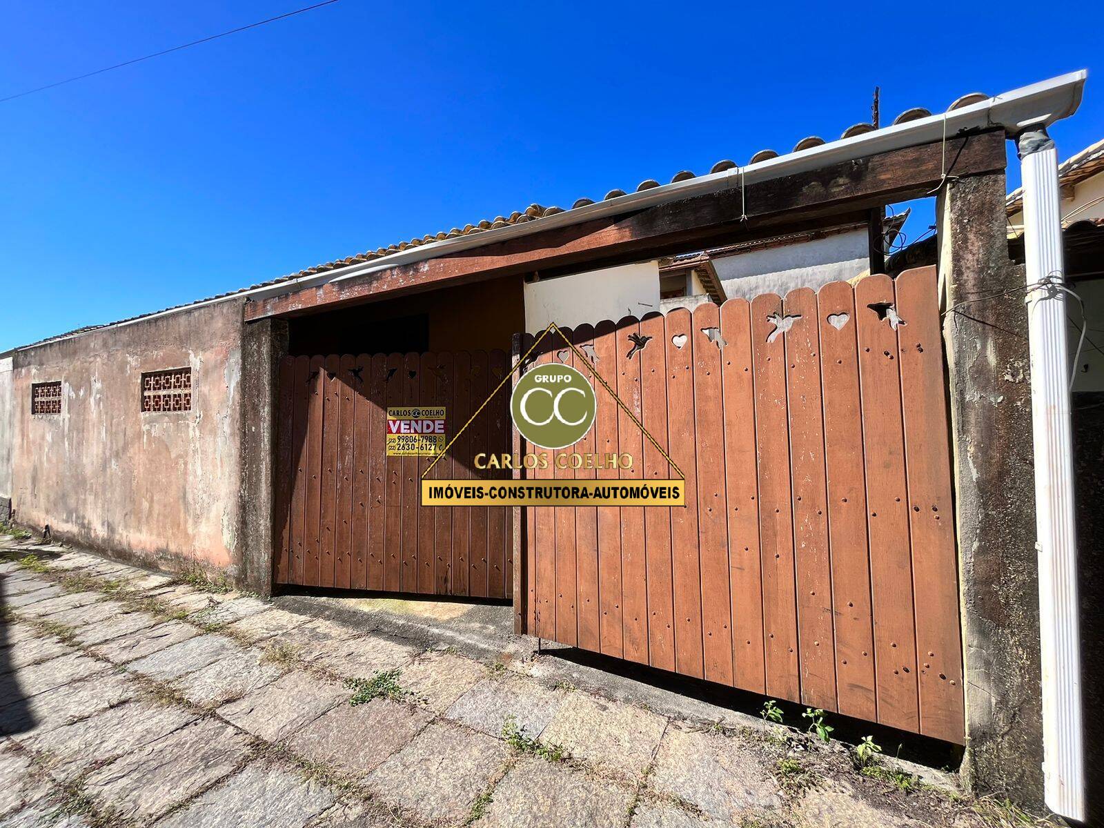 Linda casa no lado praia em Unamar